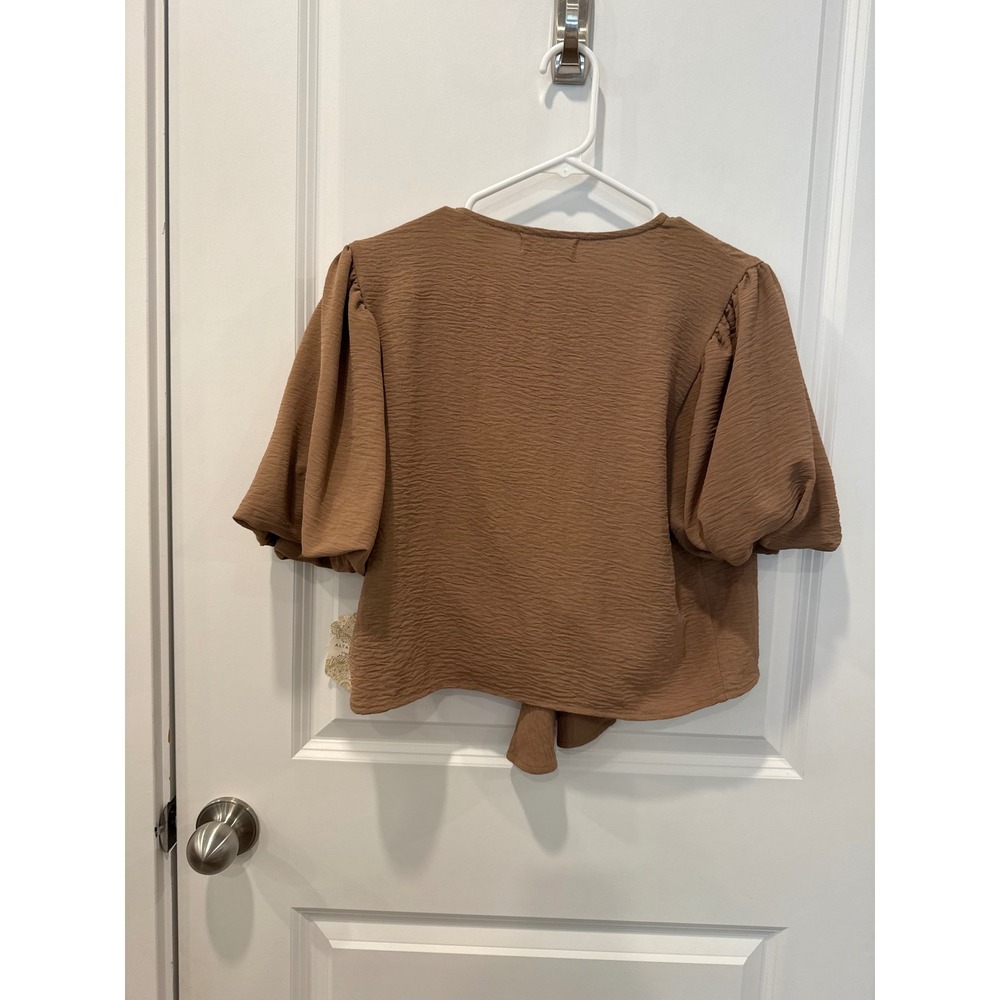 Altar'd State Brown Tie Front Crop Top Short Puff Sleeve V-Neck Crepe Boho M - Picture 5 of 6